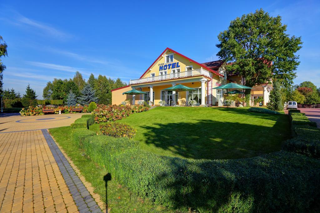 Hotel Chabrowy Dworek Teresin Exterior foto