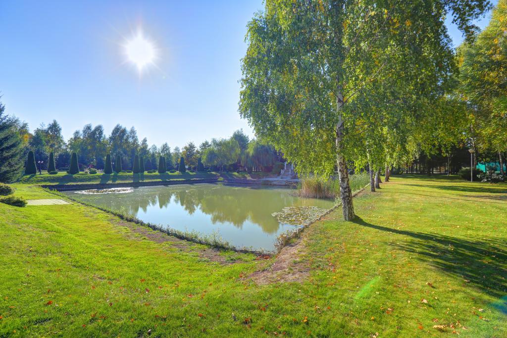 Hotel Chabrowy Dworek Teresin Exterior foto